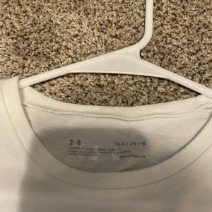 Under Urmor T shirt for girl. New. Size YLG/JG/G